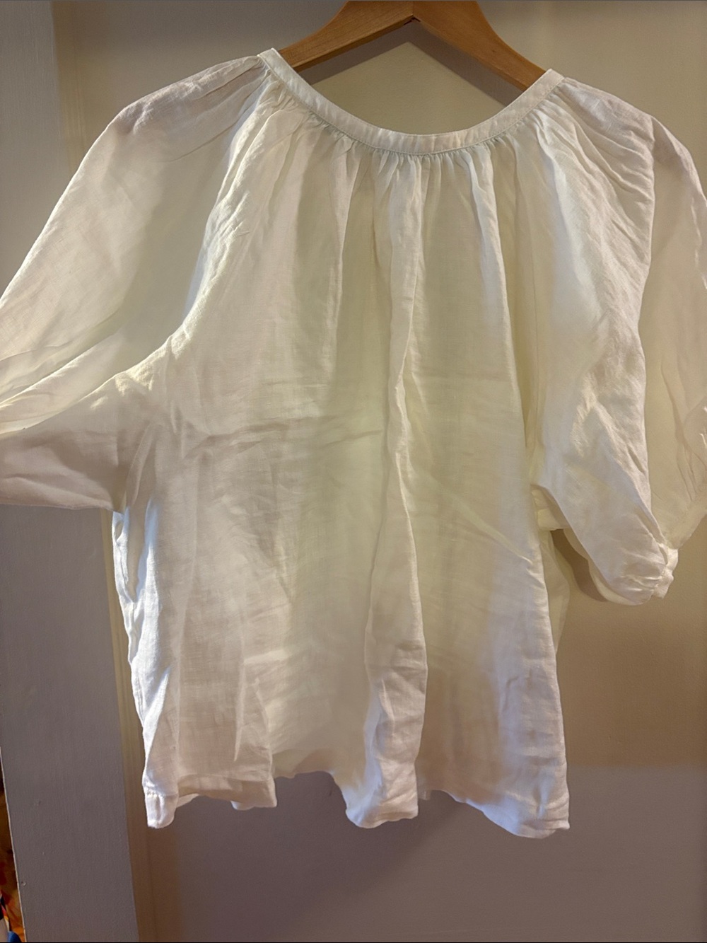White Puff Sleeve Button-Front Women’s Top - Picture 3 of 3